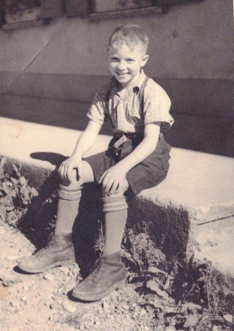 Hans Bieri als achtjähriger Junge, historische Originalaufnahme